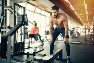 12 erreurs à éviter en musculation