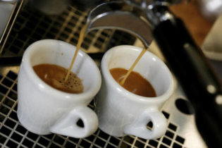 Le café empêche-t-il vraiment  de dormir ?