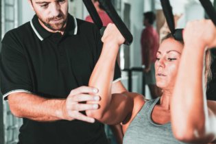 13 exercices de TRX à faire chez soi