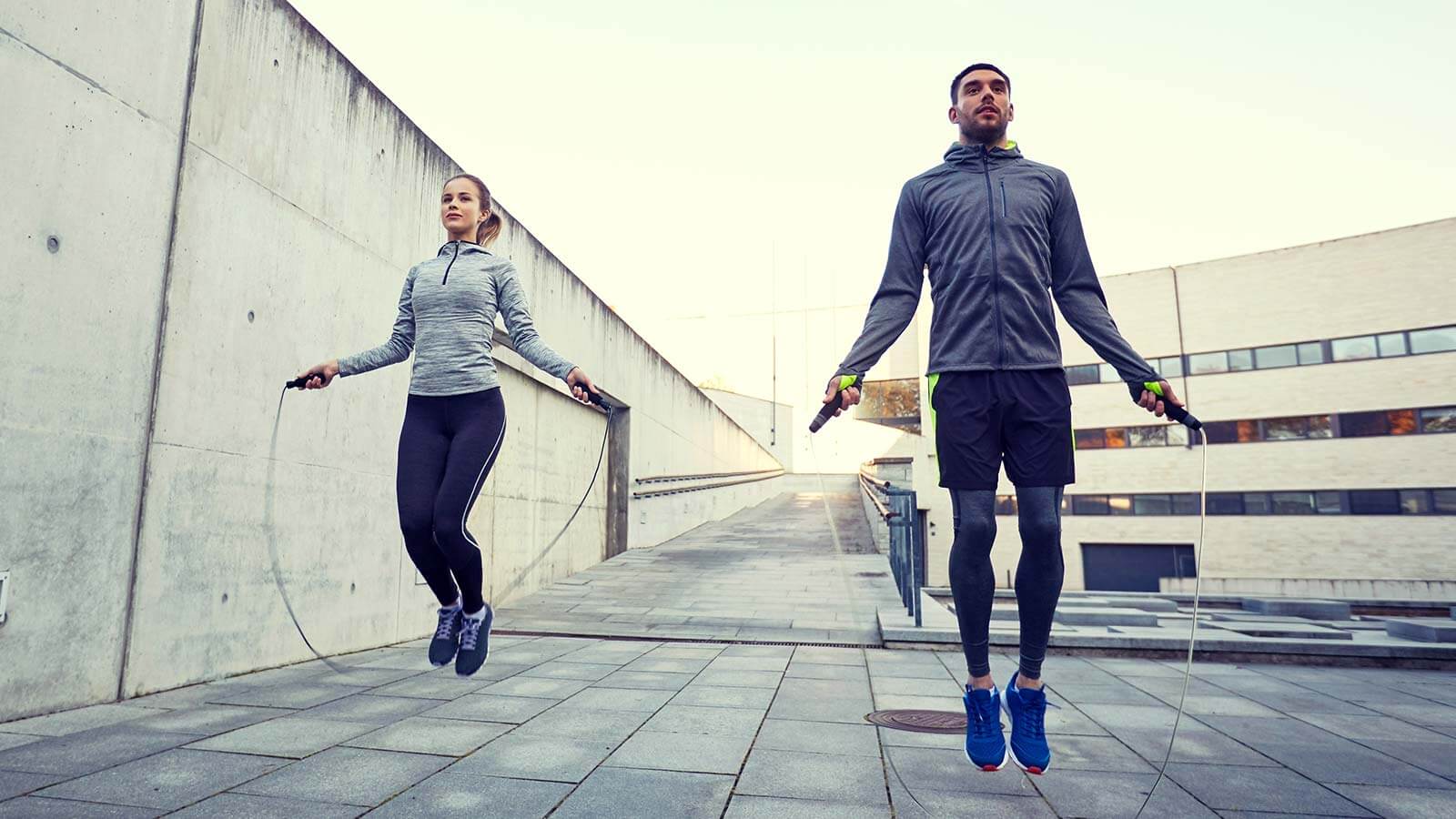 Corde à sauter et entrainement de musculation 