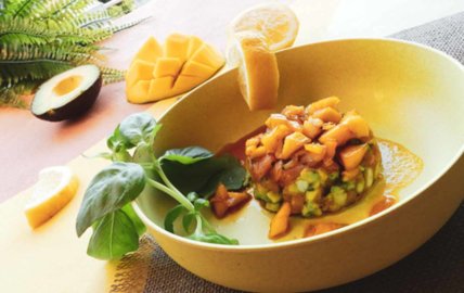 Tartare de saumon, avocat & mangue